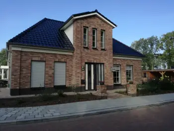 Aparterie maria clobus in Hoogezand