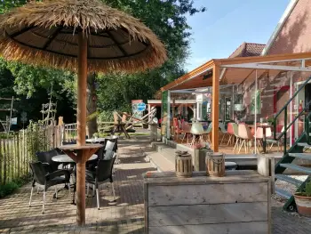 Stadskanaal Camping Kapschuur terras