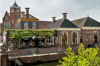 Eetcafe J & A in Winsum het leukste Café aan het water